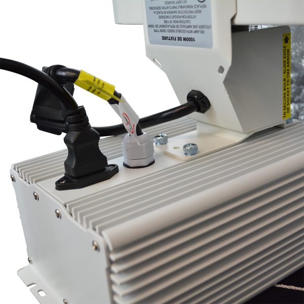 1000w DE Reflector and Ballast Fixture Outlet