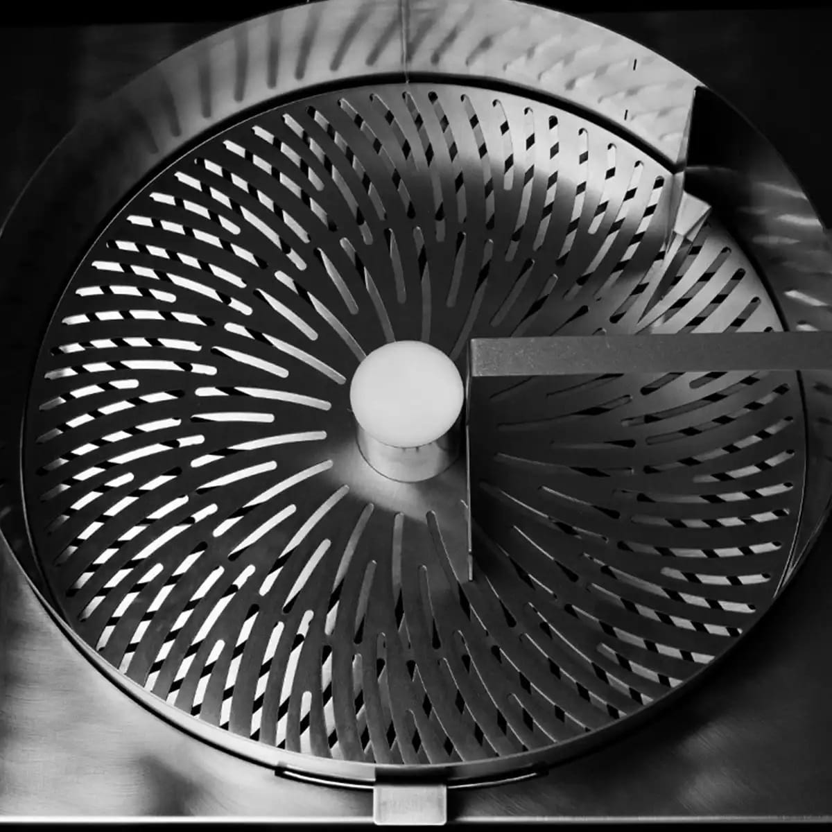 GreenBroz Model M Commercial Dry Trimming Machine