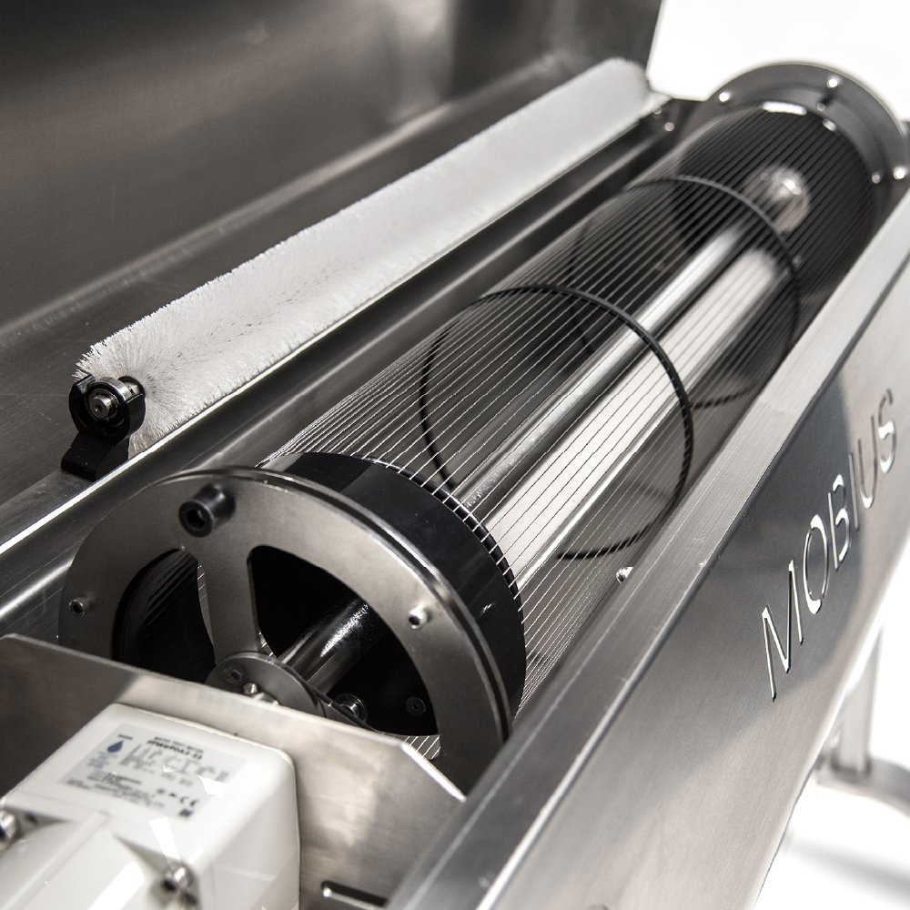 Mobius Tumbler Brush Washer Machine